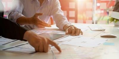 What to Look for When Hiring a Land Surveyor