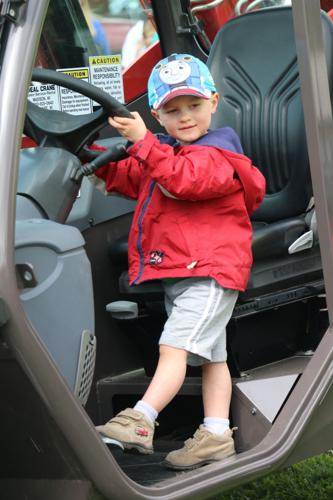Kids Building Wisconsin visits McKee Farms Park | Community ...
