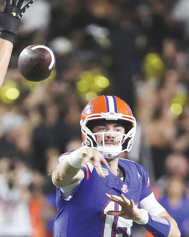 Florida quarterback Graham Mertz to miss rest of year with knee injury