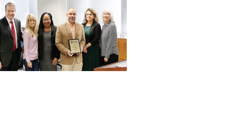 Safe & Sound director named 2022 Julianne M. Holt Service Excellence Award recipient - Vimarsana News