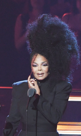 Janet Jackson begins tour with epic set list — and Sheinelle Jones as ...