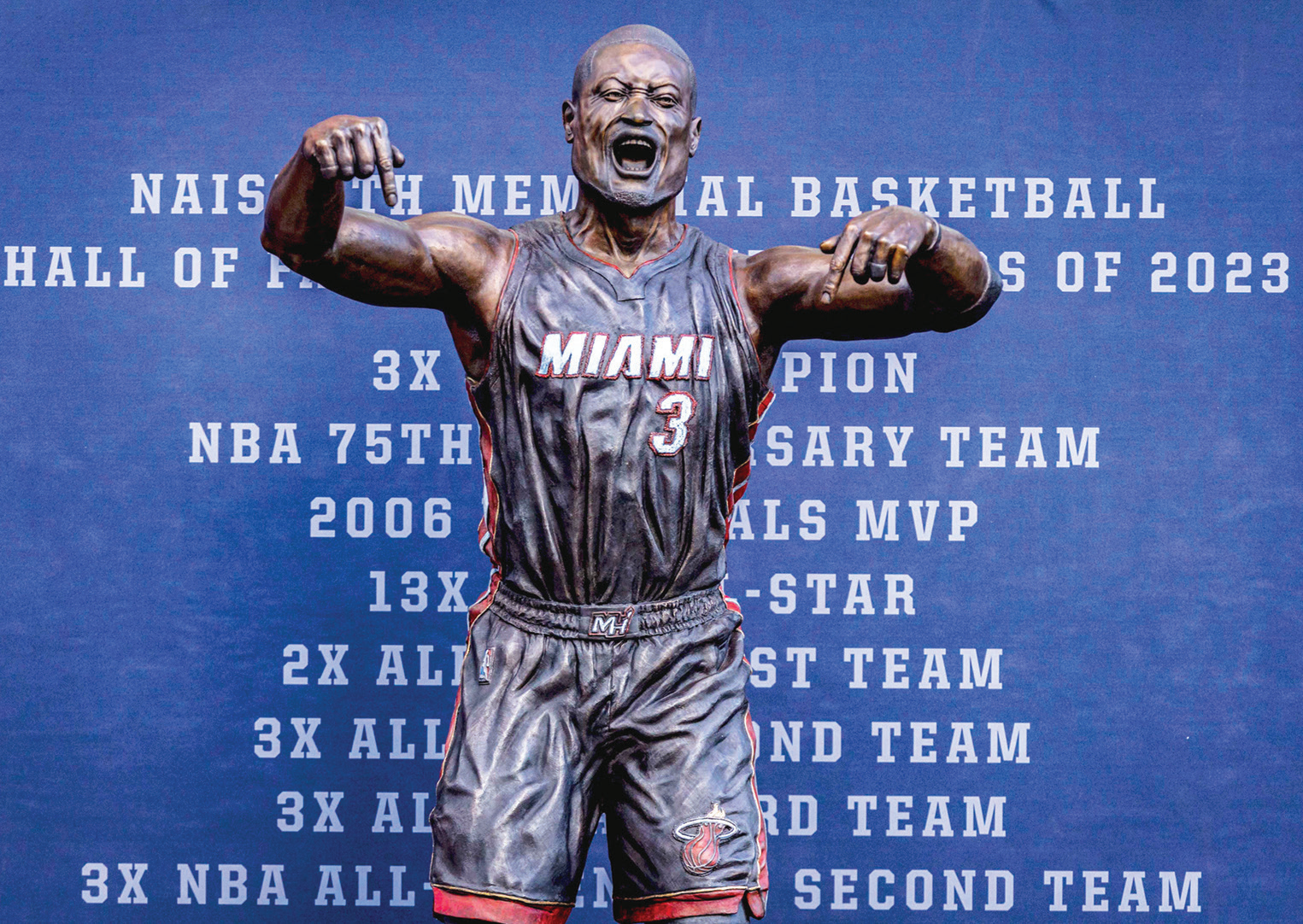 Inside The Design Process Of The Dwyane Wade Statue | Sculpture ...