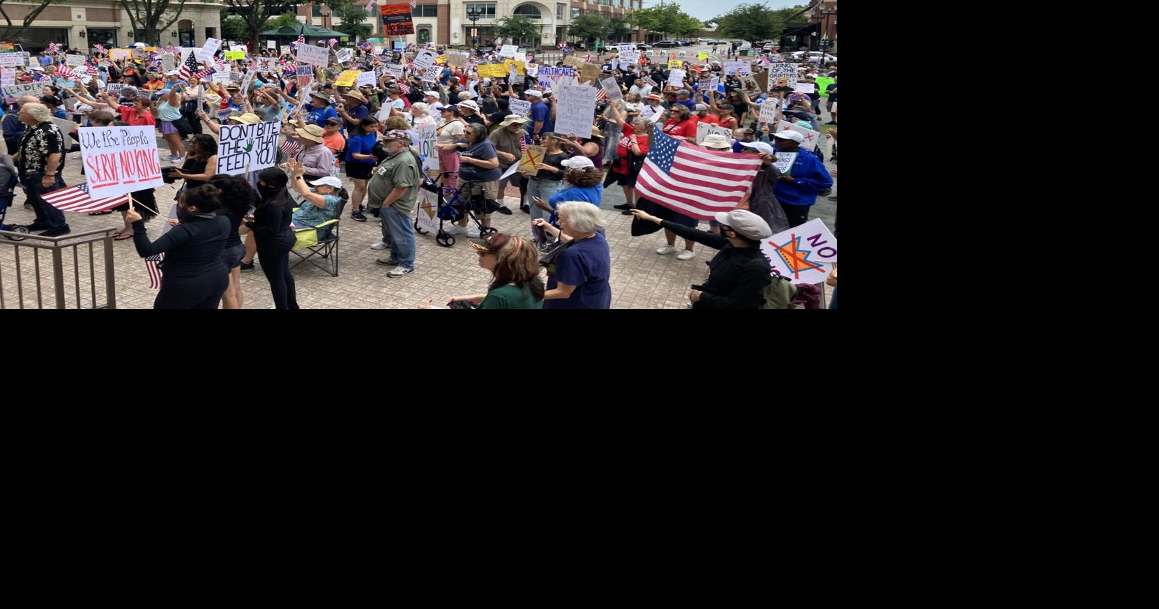 Sugar Land rally-goers call for 'No Kings' (w/photos) | County News ...