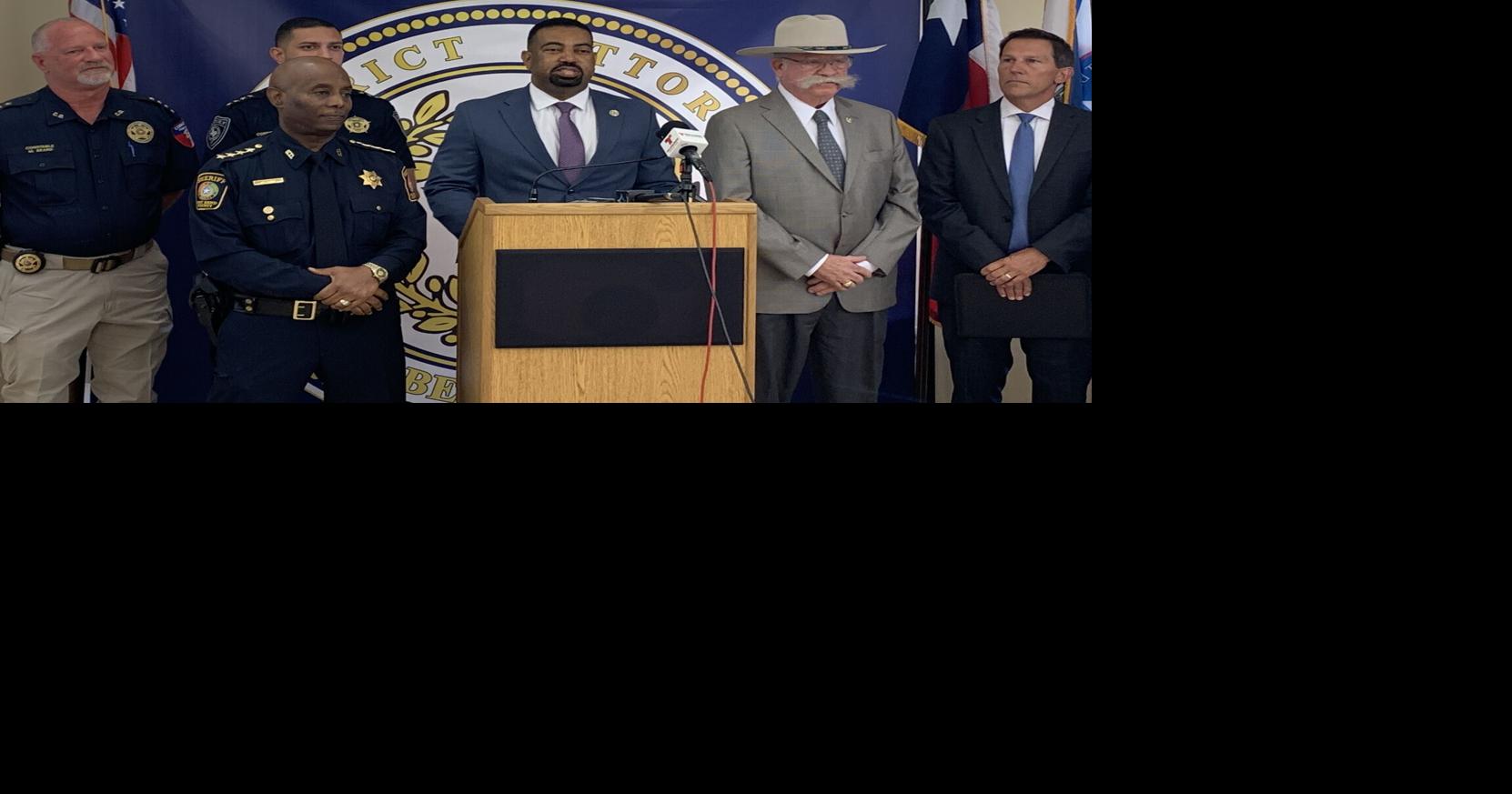 Fort Bend officials arrest fugitives / Fort Bend Star Crime