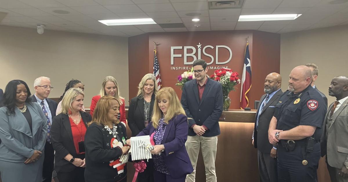 FBISD board gives Whitbeck sendoff after tumultuous week School News