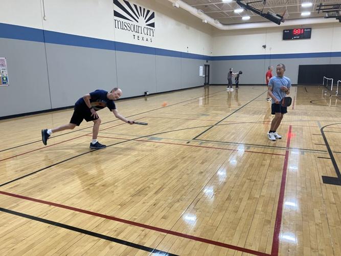 Does Crunch Fitness have pickleball? Exact List Inside!