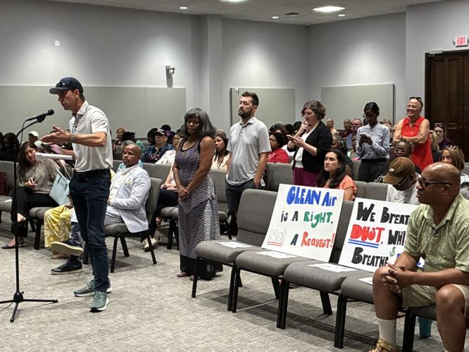Rosharon-area residents (again) protest proposed concrete-crushing plant