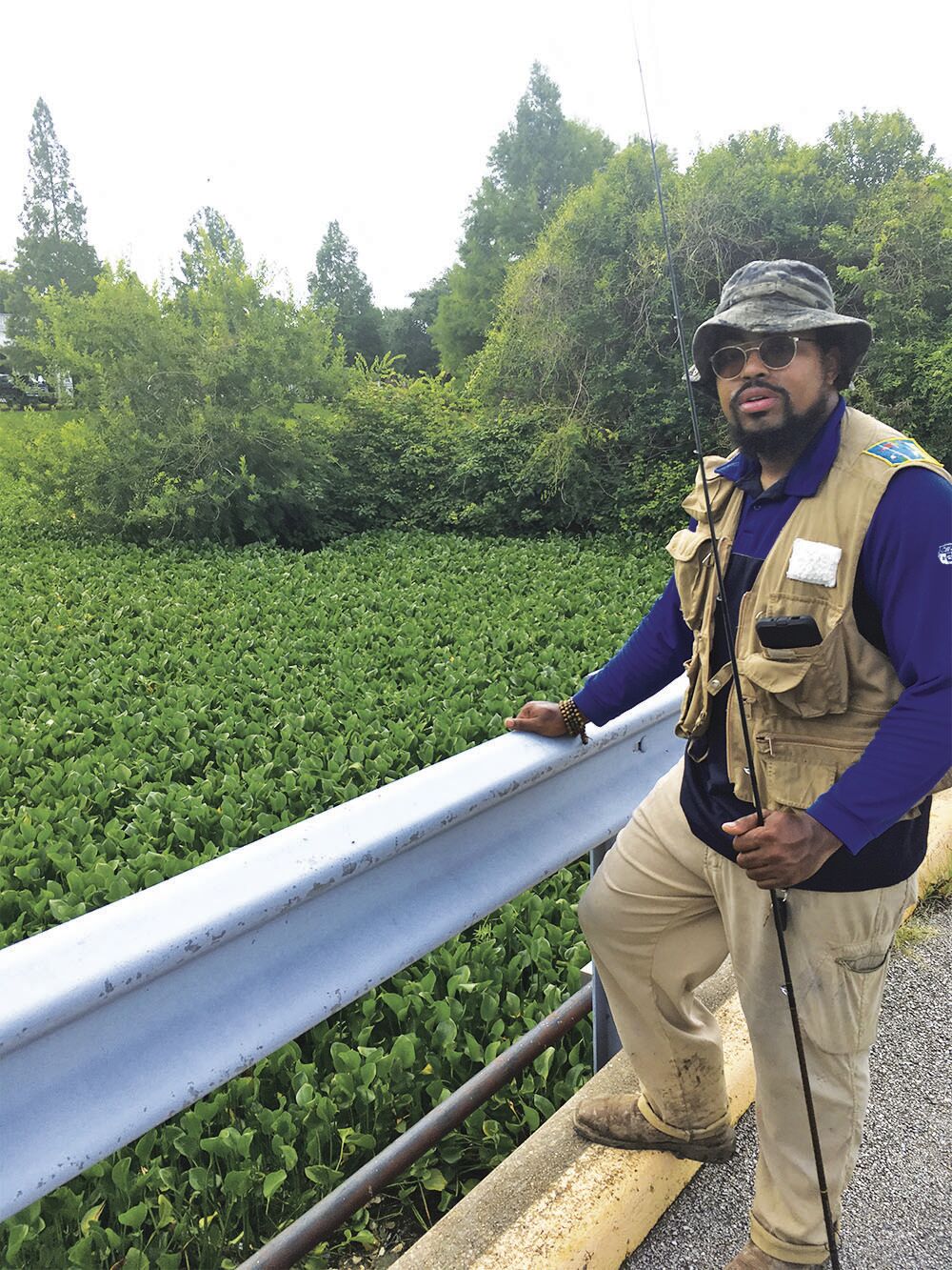 Invasive plant takes over Sugar Land's Cleveland Lake | County News - Vimarsana News