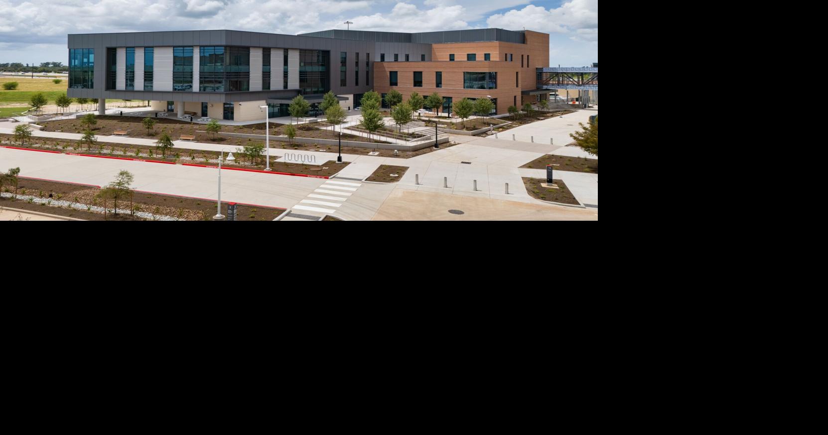 UH Sugar Land opens stateoftheart building for engineering programs