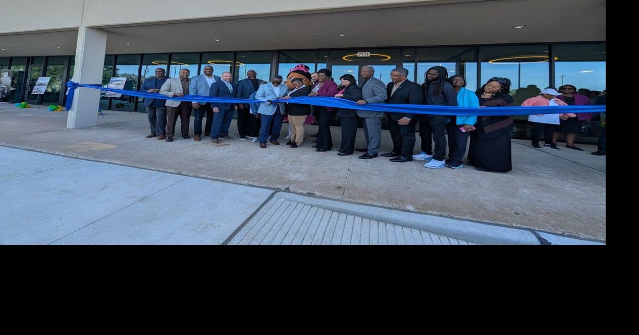 New arts center opens in Fort Bend Houston