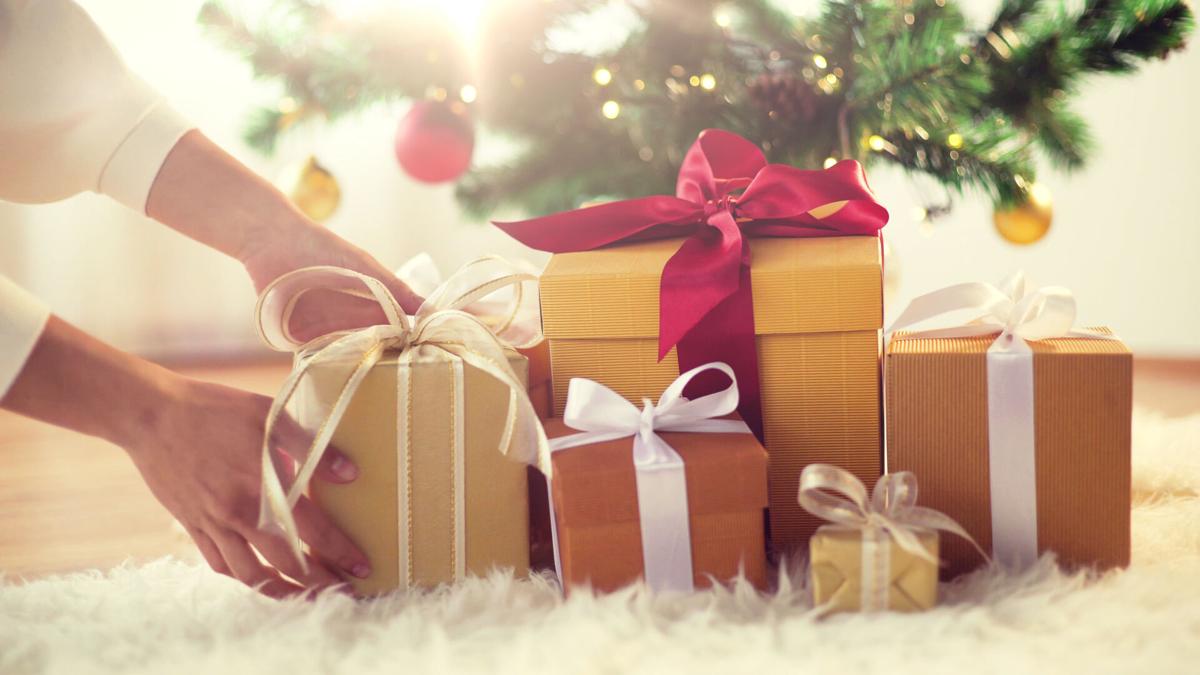 Gold Ribbon for Gift Wrapping, Christmas, Hanukkah, Kwanzaa and All  Holidays 