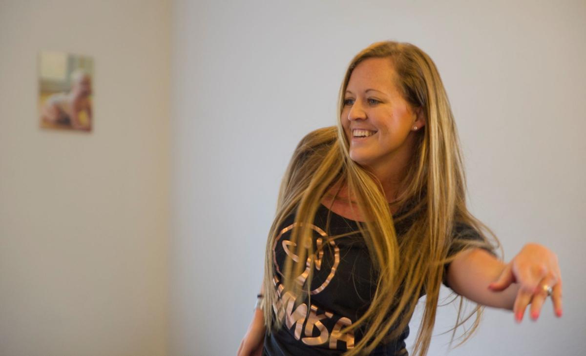 Fort Hood Spouses Club Teaches Zumba Healthworks Forthoodsentinel Com
