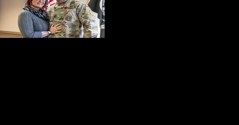 Soldier honored for his recruiting efforts - Vimarsana News
