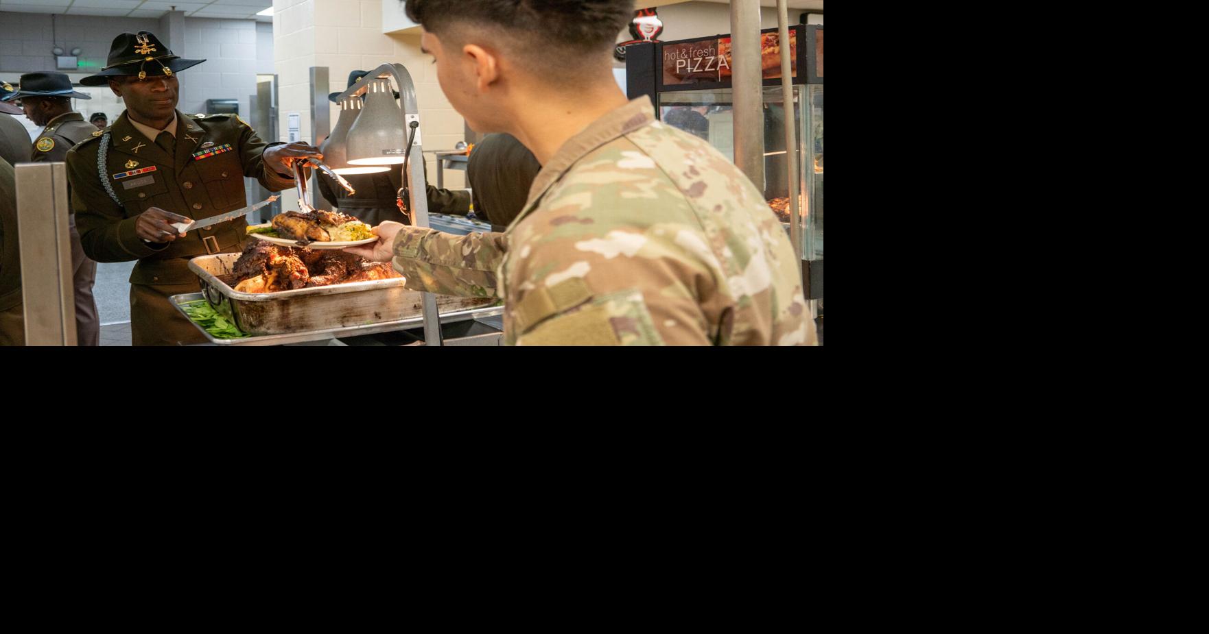 Fort Hood showcases holiday spirit in annual DFAC Thanksgiving ...