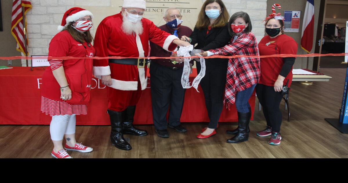 Ft Hood Christmas Bazaar 2022 Santa Makes First Appearance At Holiday Bazaar | Living |  Forthoodsentinel.com