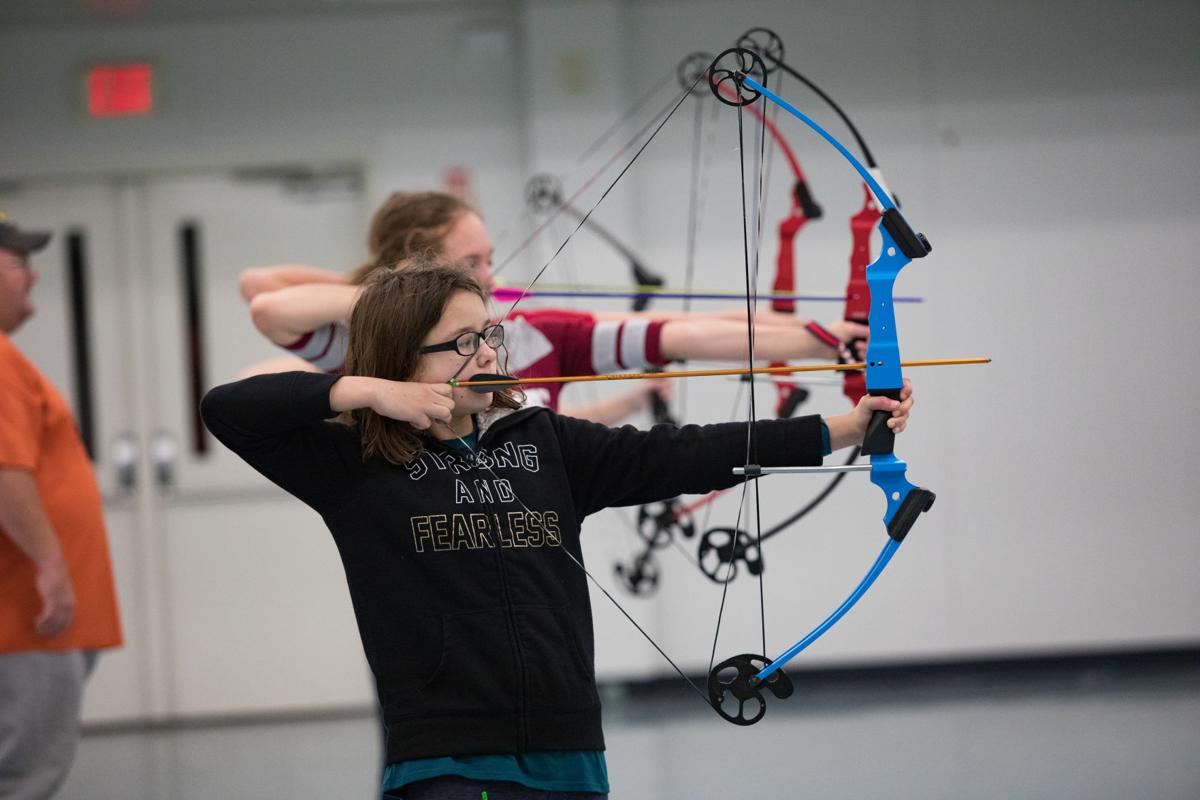 Kids Let It Fly In Archery Class Sports Forthoodsentinel Com Kids Let It Fly In Archery Class Sports Forthoodsentinel Com
