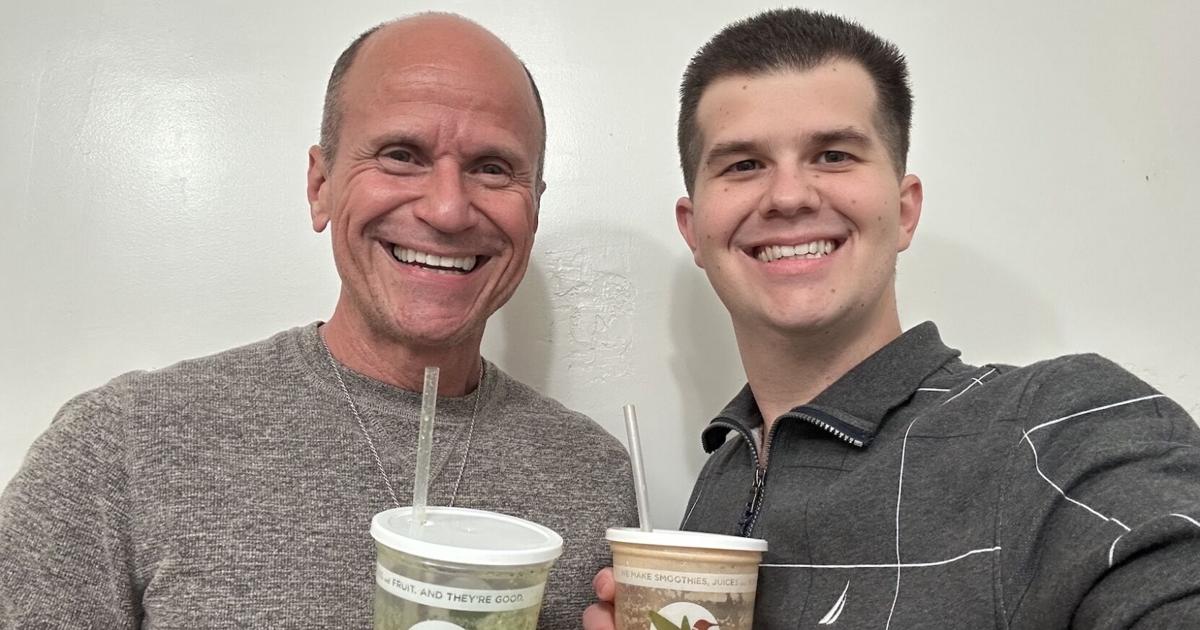 Blake Rombokas Smoothie and Juice Concept Robeks Signs New Multi-unit Deals ...