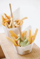 Some QSRs bank on one-dish wonders