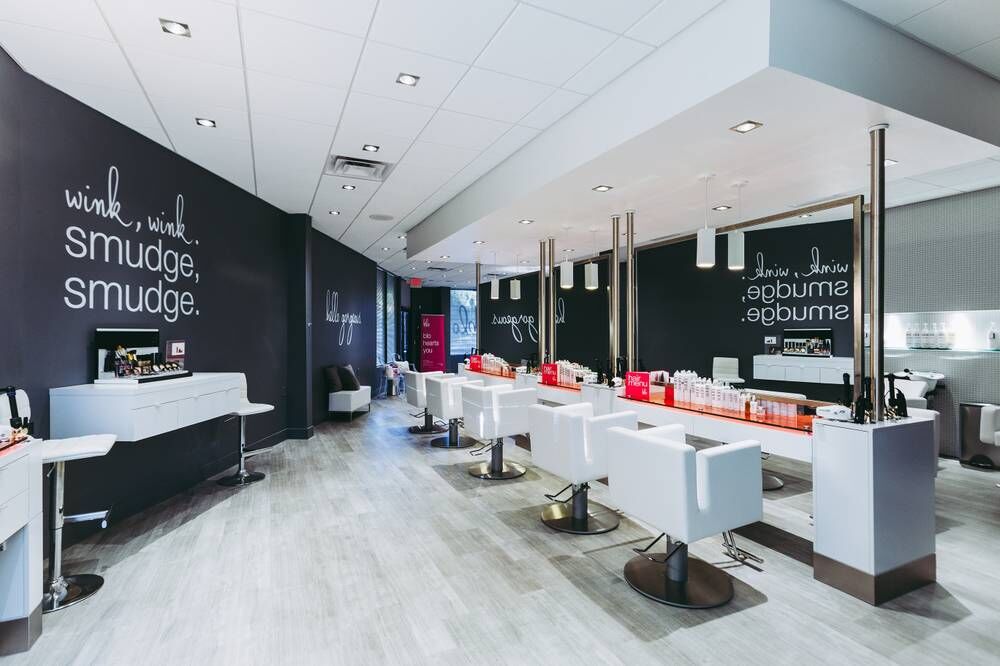 Former Green Bay Packer Jarrett Bush to bring Blo Blow Dry Bar to area