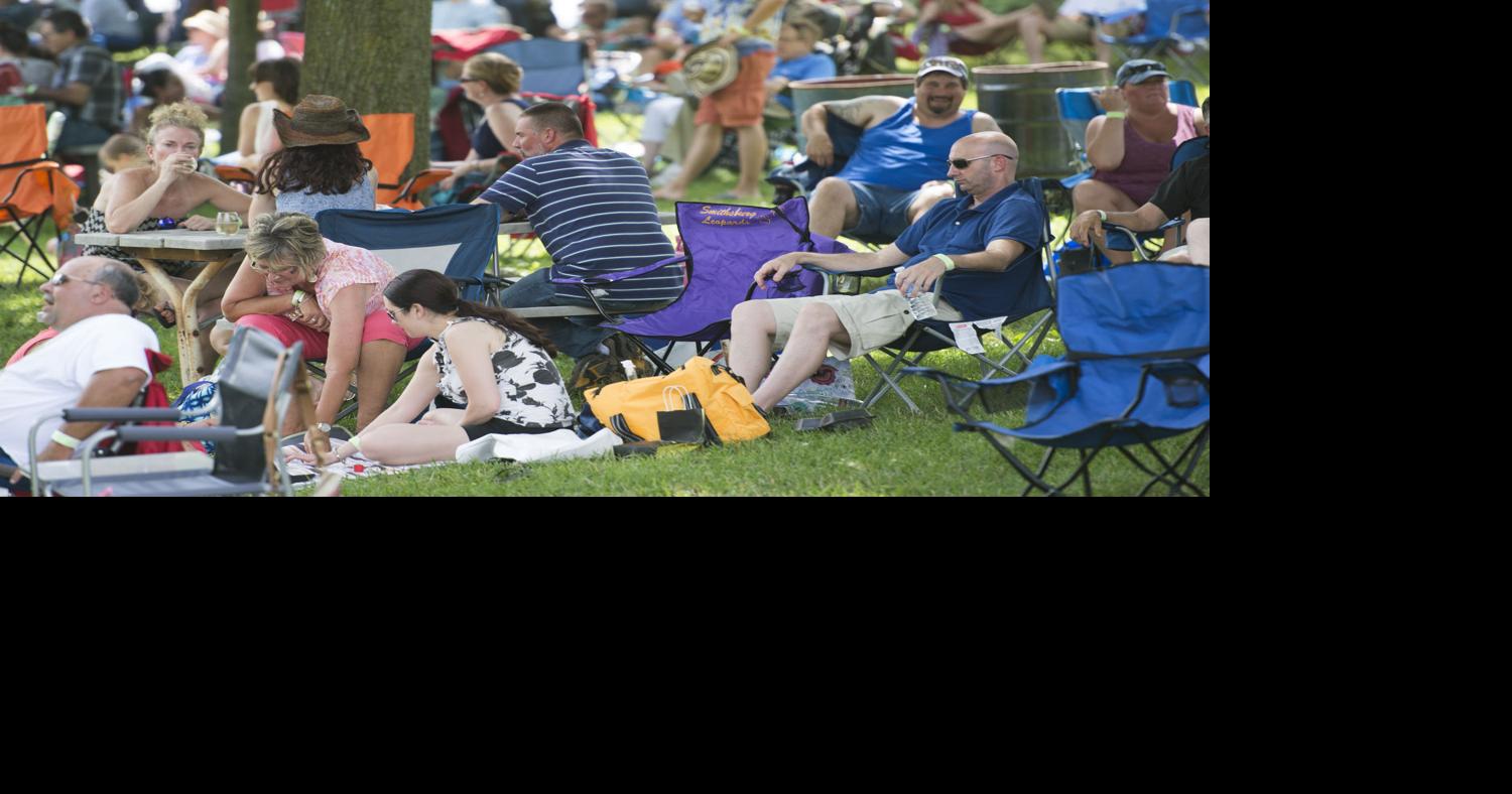 Families drink to dad at retro wine festival Sunday | Music ...