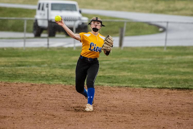 Walkersville softball gets wet, wild win over Lancers High School