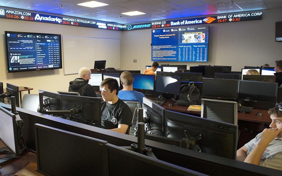 New trading room at Hood offers glimpse into financial world | Learning