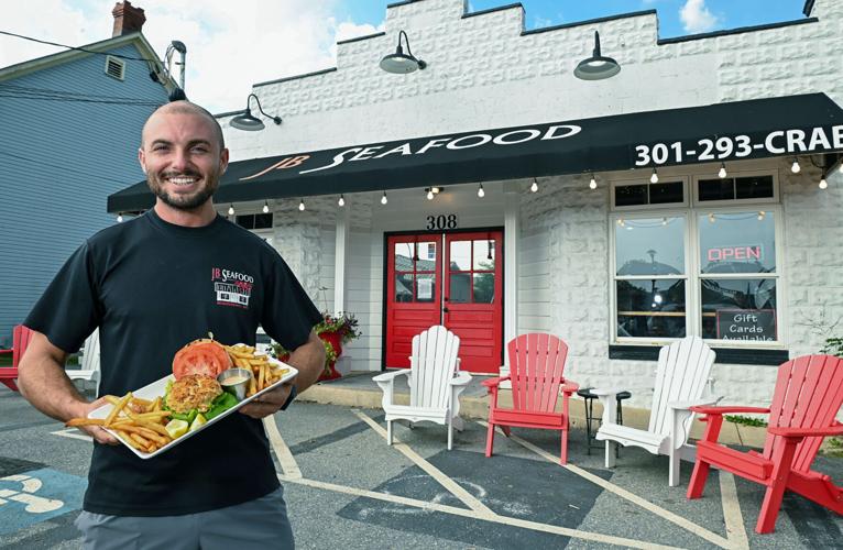 JB Seafood's crab cake speaks for itself Arts & entertainment