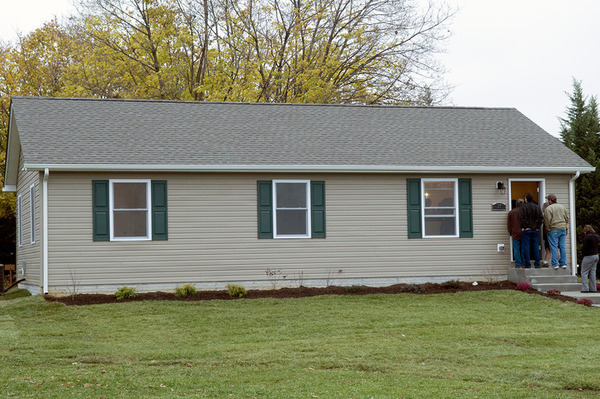 Family moves into house built by Habitat for Humanity | Frederick ...