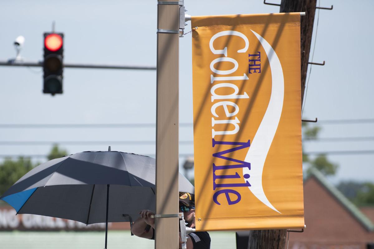 Golden Mile Signs Go Up 2 Fredericknewspost Com