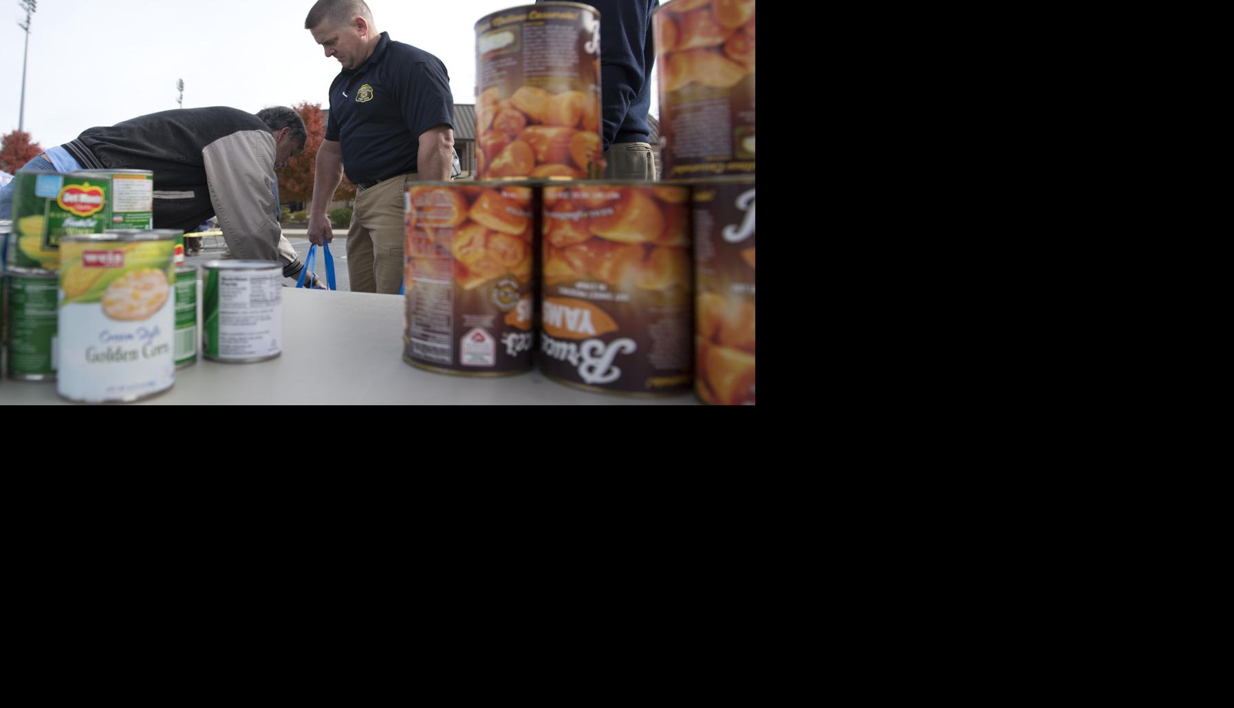 Turkeys To Go Charities Hand Out Thanksgiving Meals In Frederick Social Issues Fredericknewspost Com