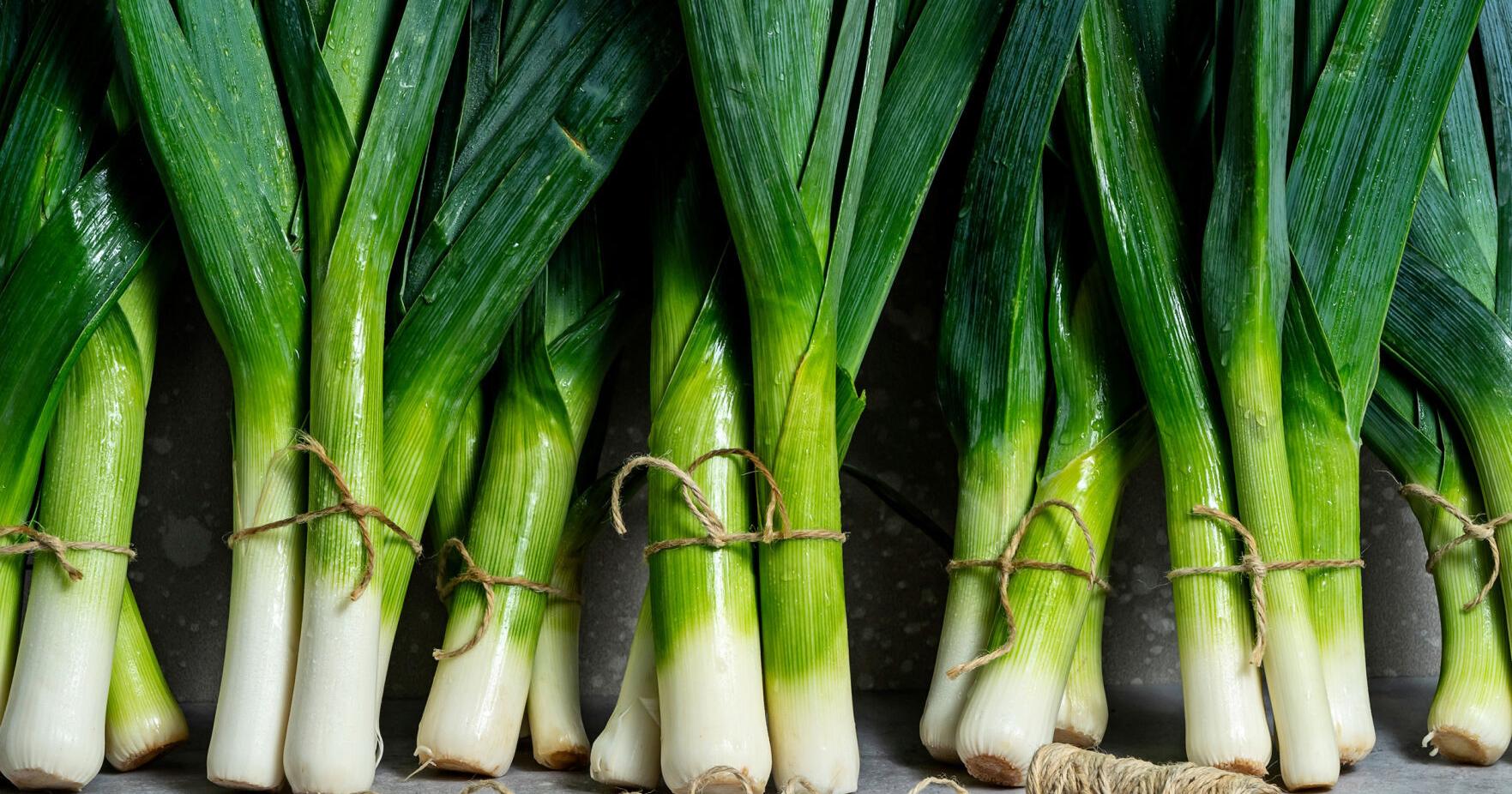Flavorful low-FODMAP substitutions for garlic and onions - Vimarsana News