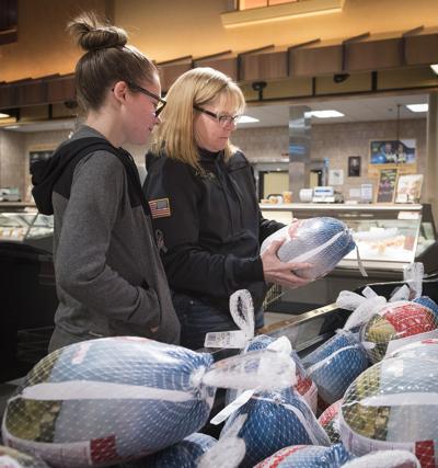 Time To Buy The Bird Frederick County Grocery Stores Stock Up For Thanksgiving Retail Fredericknewspost Com