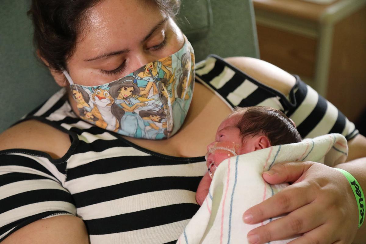 Baby Born To Mother On Ventilator With Covid Preparing To Go Home Ap Fredericknewspost Com