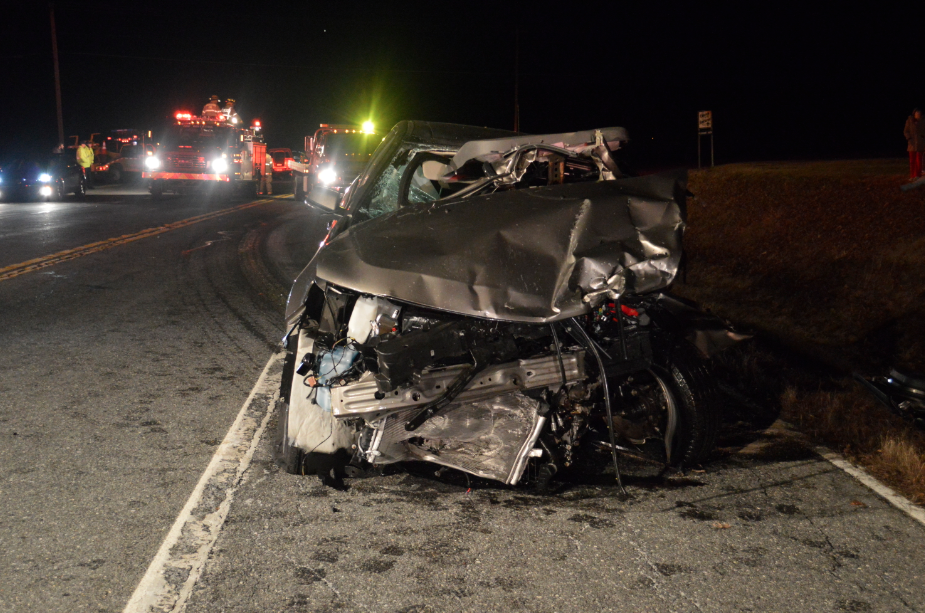 Headon crash injures two near Middletown Vehicular