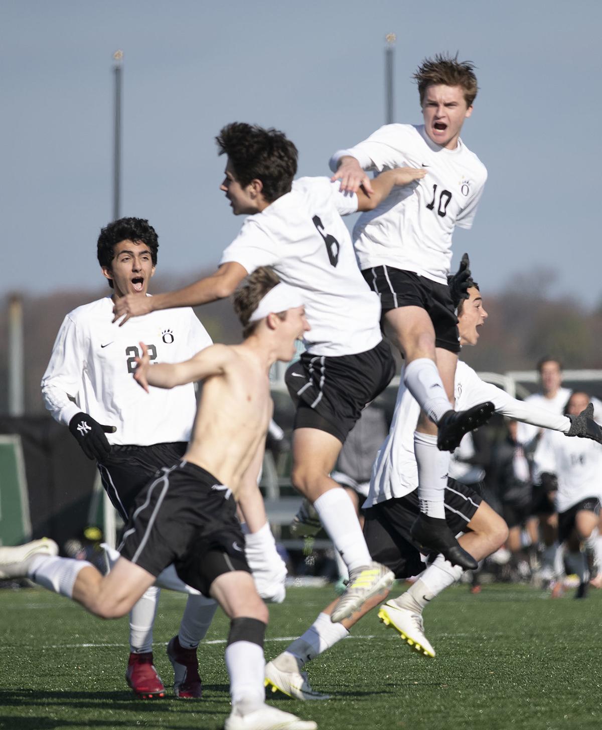 Bears Stand Up To Penalty Kick Pressure To Win 2a Boys Soccer