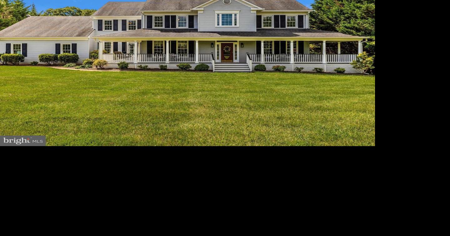 Countrymanor style home in Holbrook Heights closes at 895,000 Real