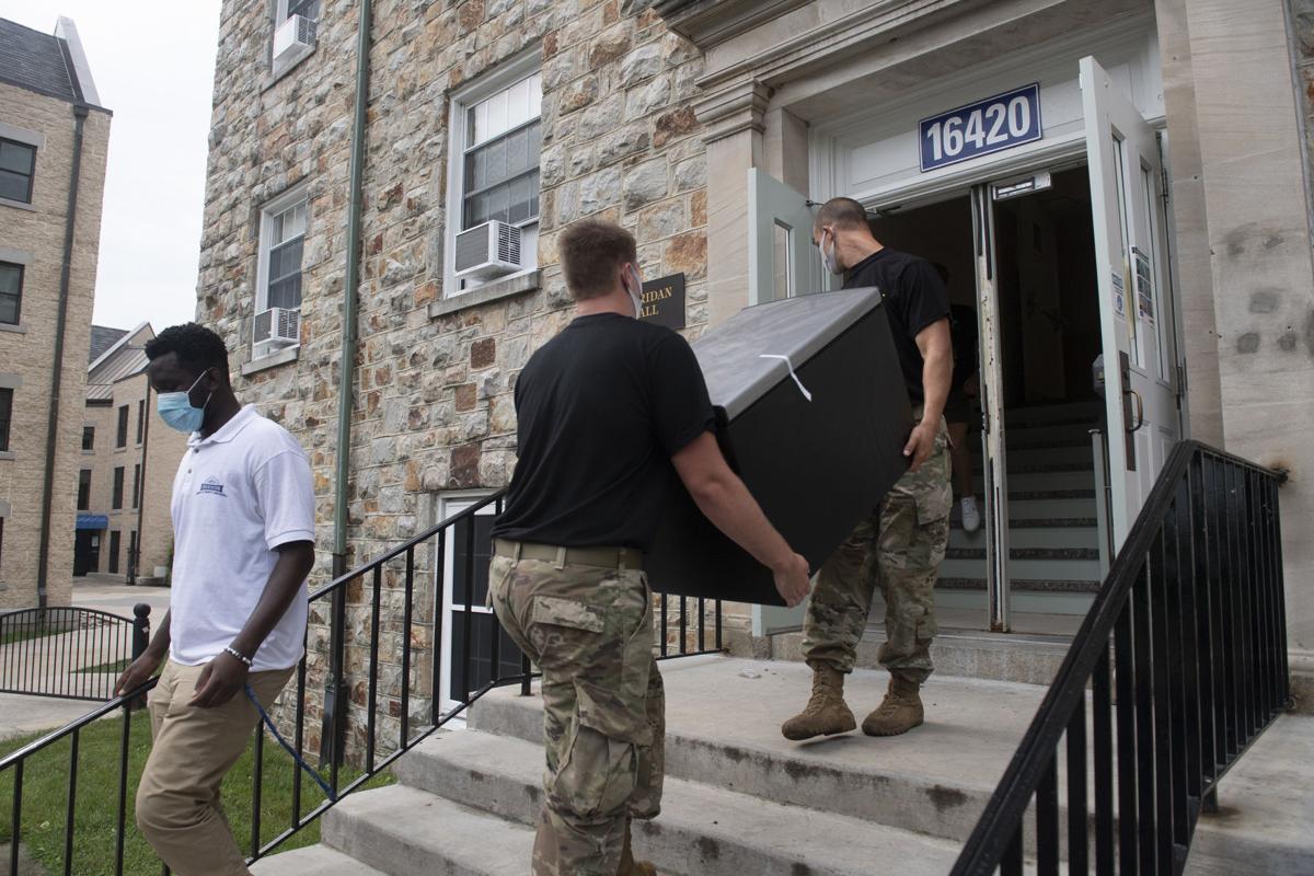 Mount St Mary S Freshmen Move In With New Covid 19 Procedures Mount Saint Marys Fredericknewspost Com
