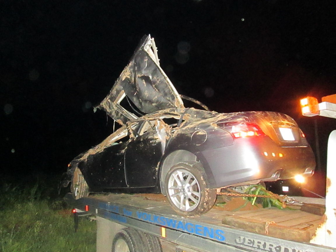 Two injured in Walkersville single car crash Vehicular