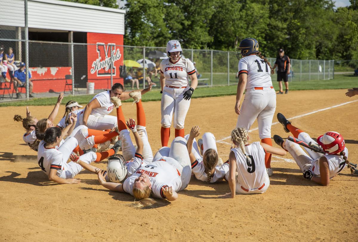 Walkersville vs. Middletown softball quarterfinal