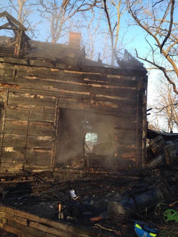 Occupant escapes earlymorning house fire in Middletown Fires