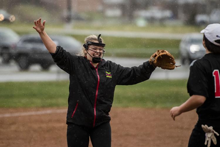 Walkersville softball gets wet, wild win over Lancers High School