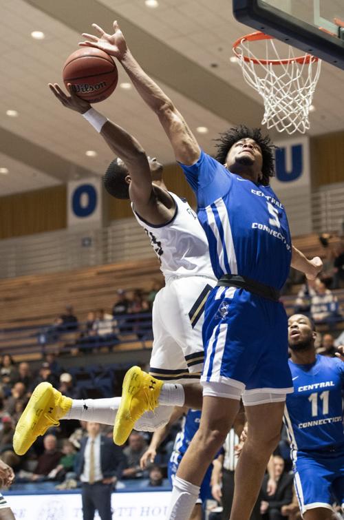 Mount V Central Conn Men S Basketball Fredericknewspost Com