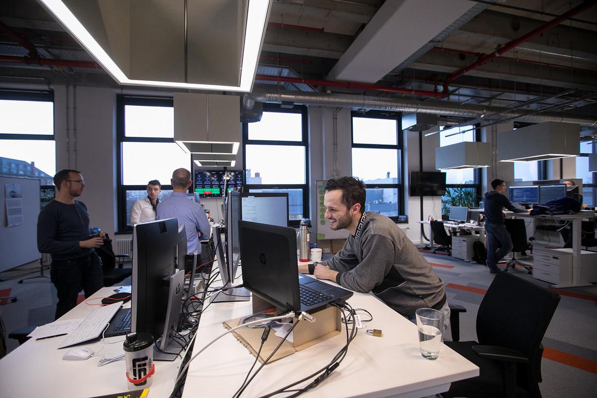 The Verdict Is In On Whether Standing Desks Help You Lose Weight