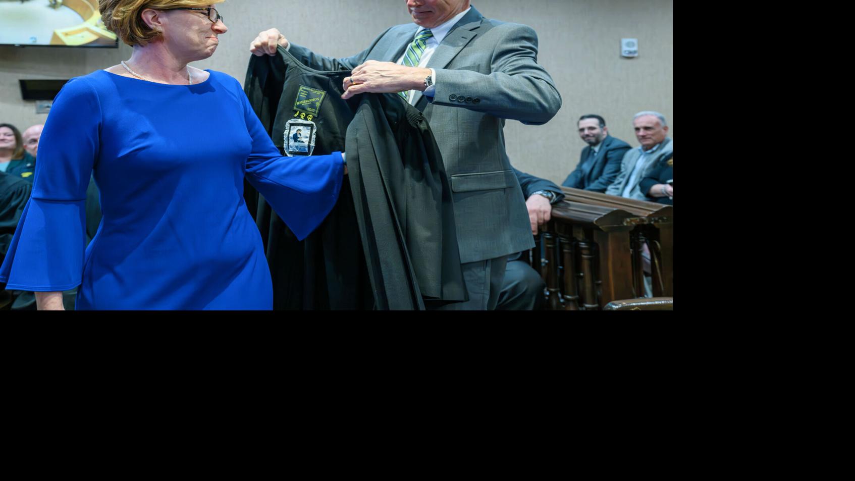Frederick County #39 s newest circuit court judge takes the bench Courts