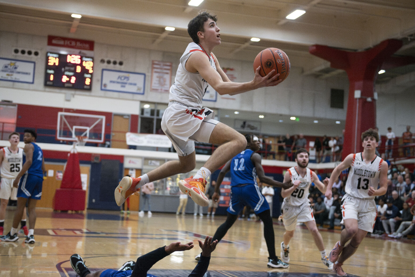 Knights fight until very end, fall to Carver in boys 2A state semifinals