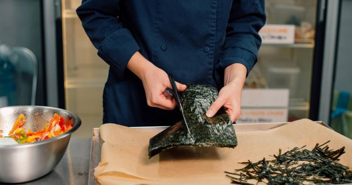 Seaweed gains ground in US kitchens as chefs look beyond sushi ...