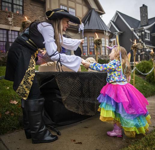 Shapshots TrickorTreating on Halloween News