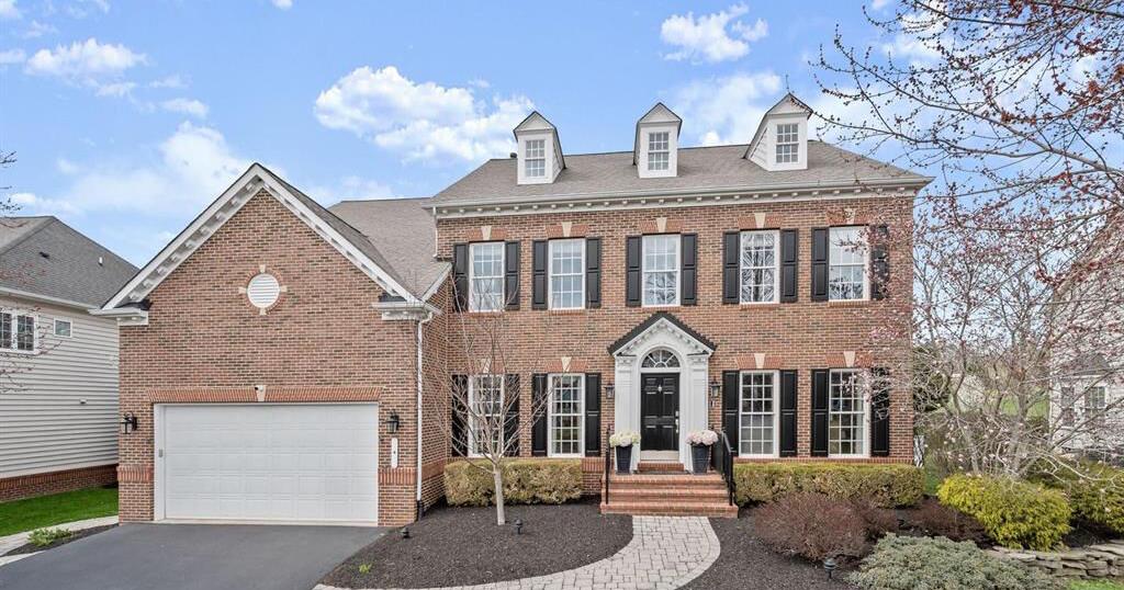 Colonial-style home in Middletown closes at $880,000 - Vimarsana News