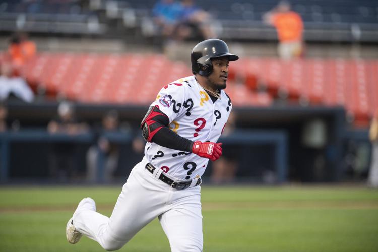 Castro Paredes Debut