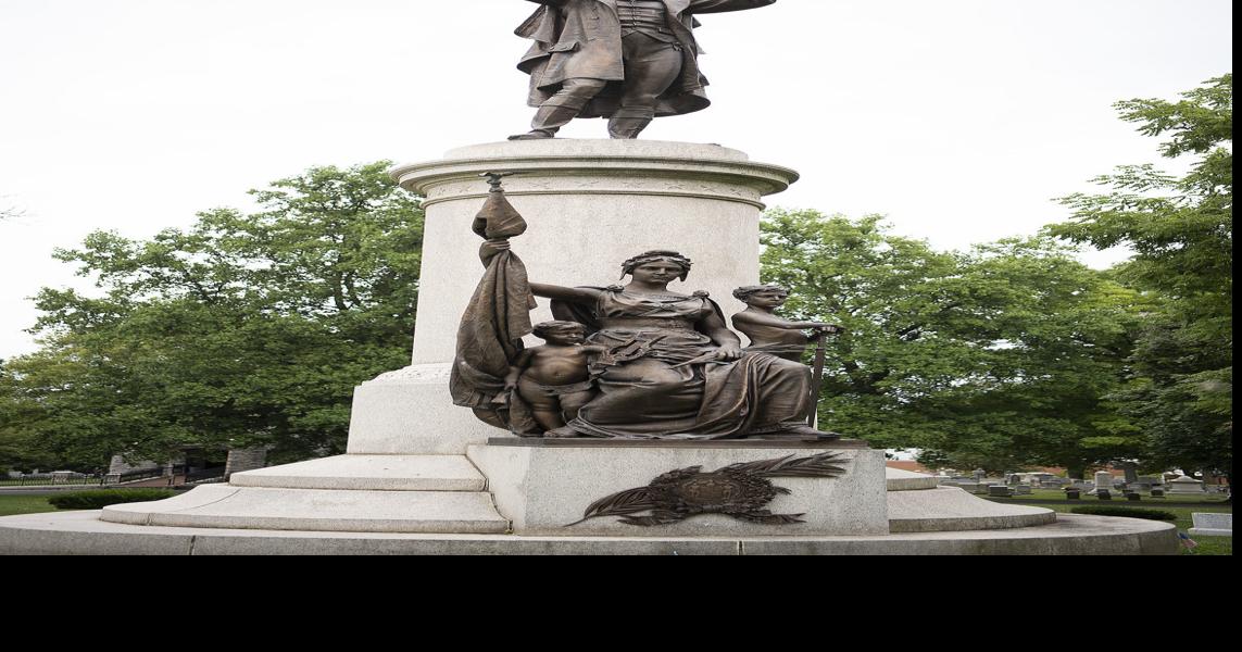Claire McCardell Statue Will Honor Groundbreaking Frederick-Born